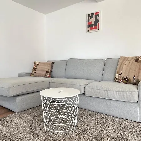 Apartment Amplio En *